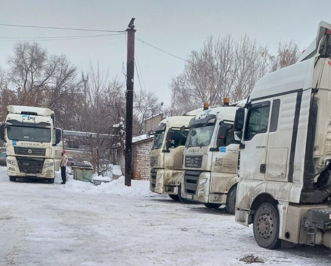 4 SITRAK на территории