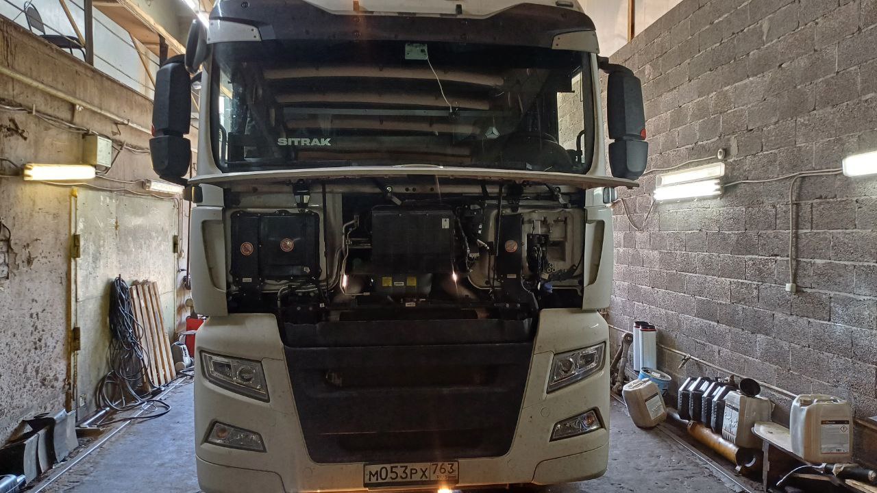 SITRAK в ремонтном боксе