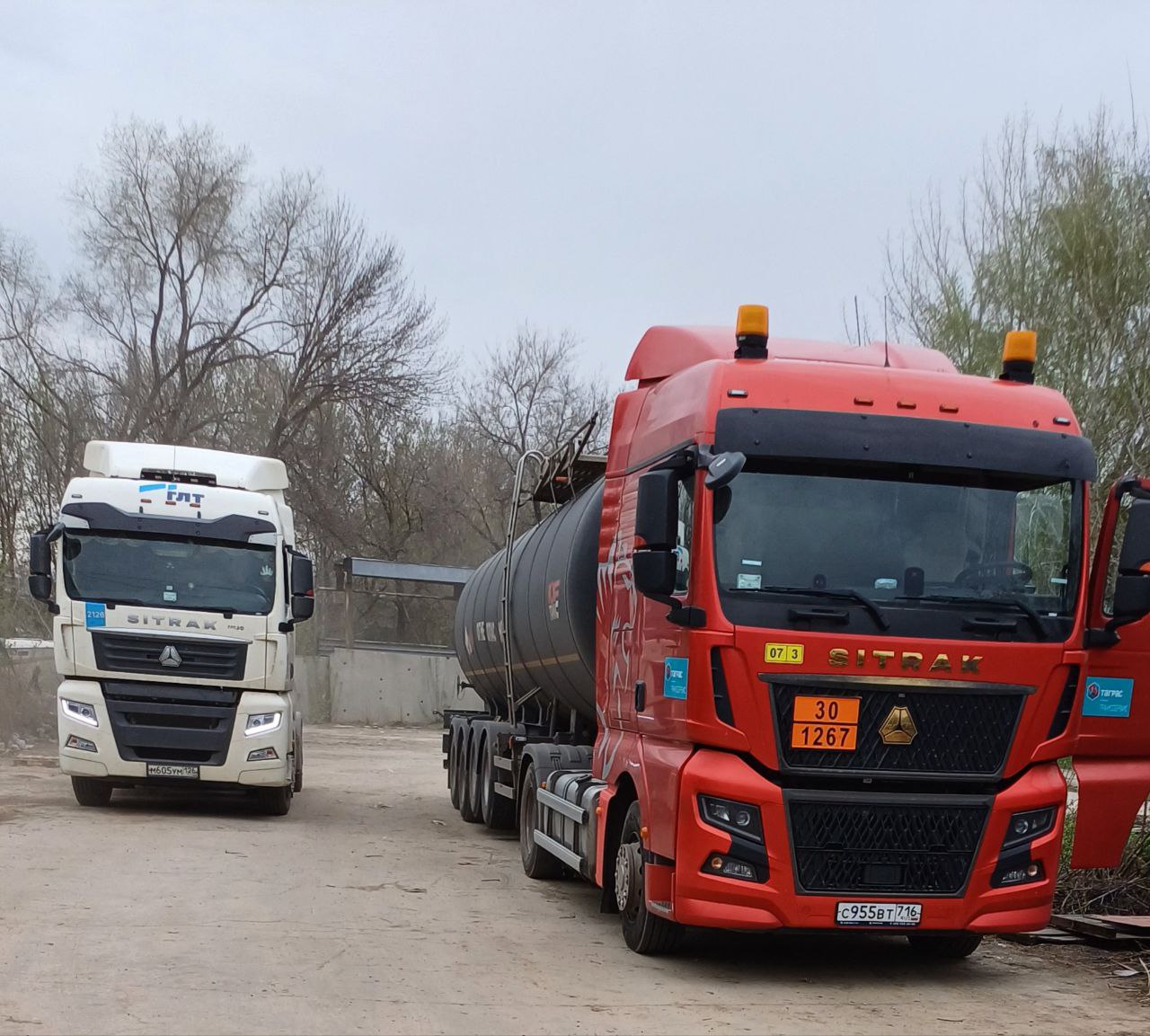 SITRAK ТАГРАС красный