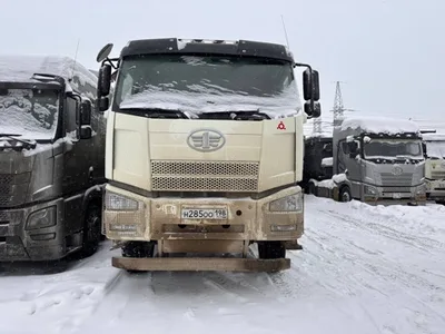 FAW J6 8x4 Самосвал