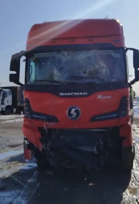 Shacman (Shaanxi) SX* 4x2 Седельный тягач